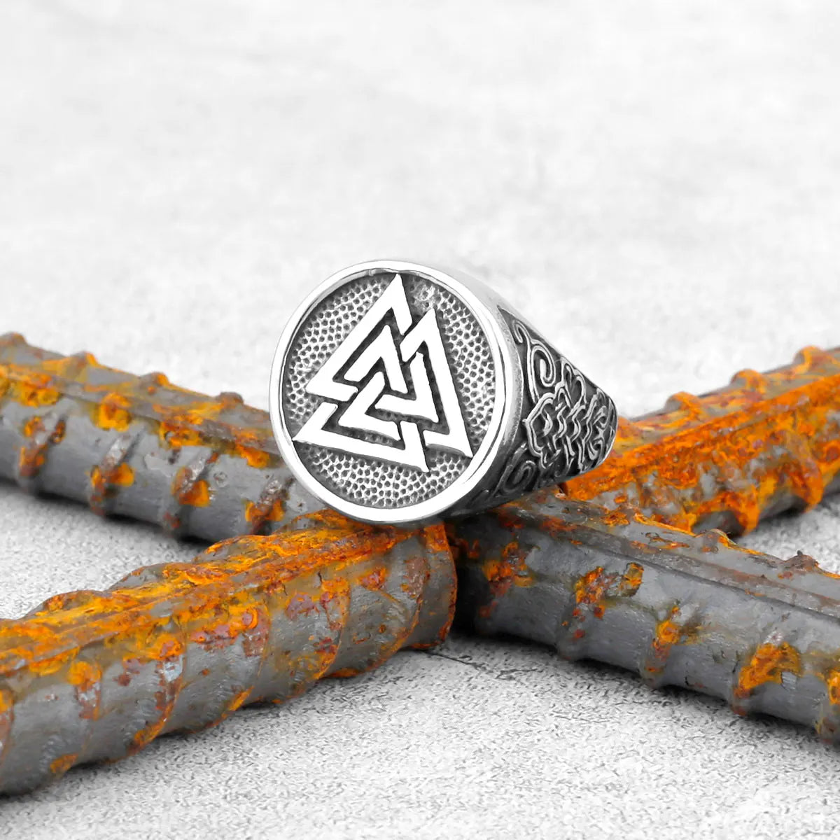 Vintage Stainless Steel Viking Amulet Ring Norse Compass Runes Men and Women Rings Teens Multi Style Jewelry Boyfriend Gift