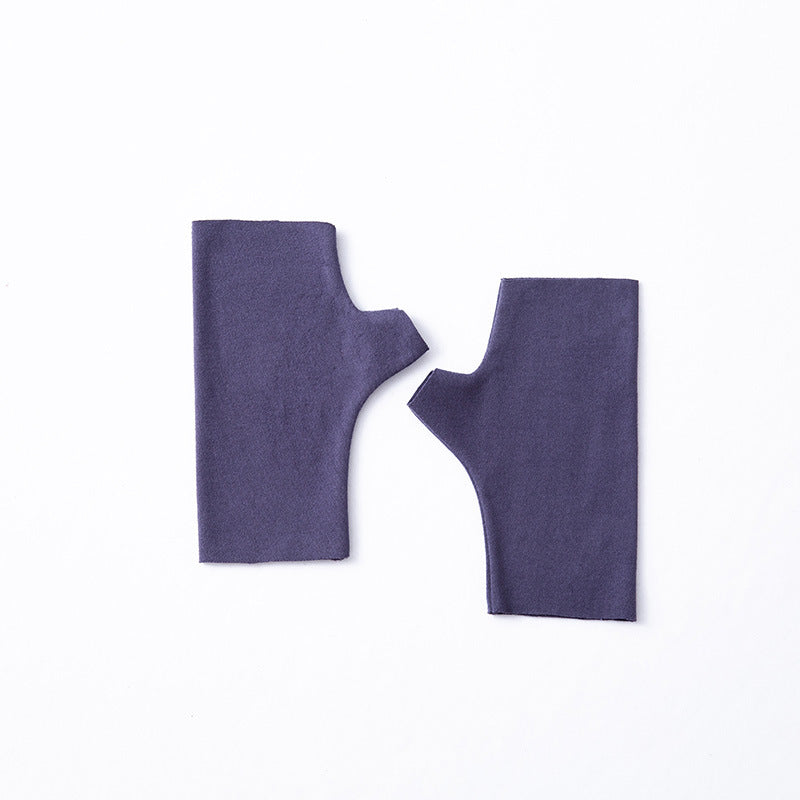 Hand Gloves To Keep Warm And Cold