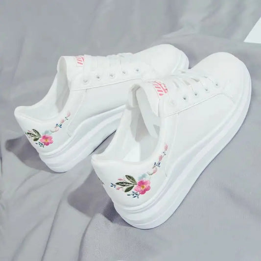 Woman shoes spring White comfortable Sneakers Breathable Flats Lace-up Flower woman Casual Shoes Zapatillas Mujer tyu789