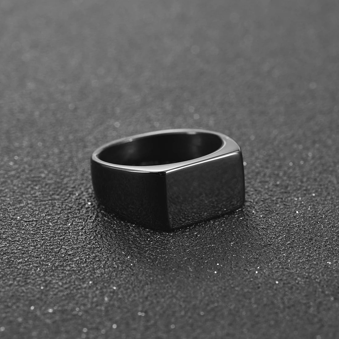 Jiayiqi Men's Ring Punk Rock Smooth 316L Stainless Steel Signet Ring For Men Hip Hop Party Jewelry Wholesale Male Wedding Anel