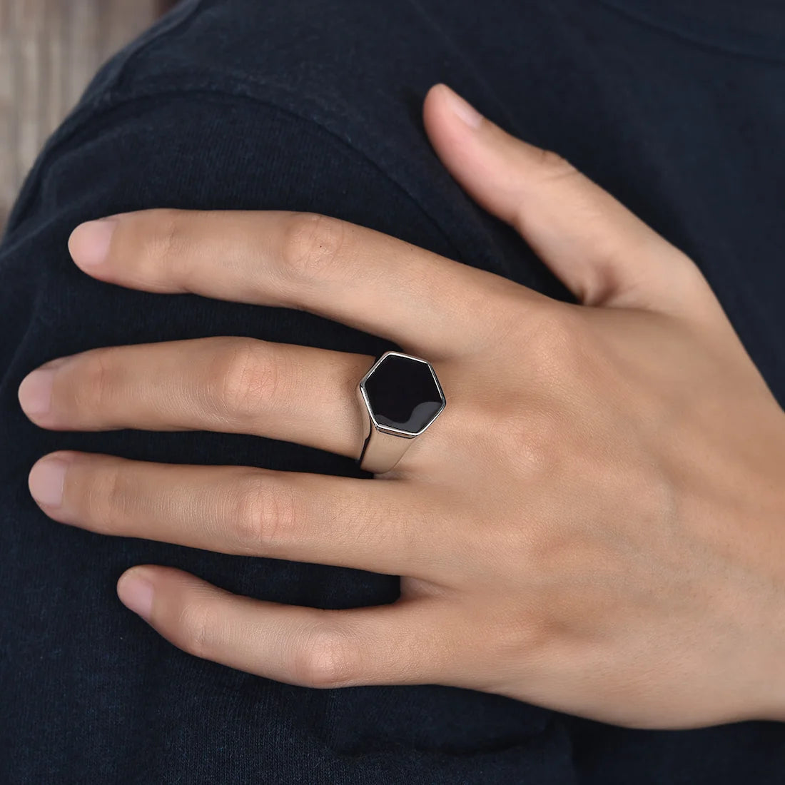 Jiayiqi Men's Ring Punk Rock Smooth 316L Stainless Steel Signet Ring For Men Hip Hop Party Jewelry Wholesale Male Wedding Anel