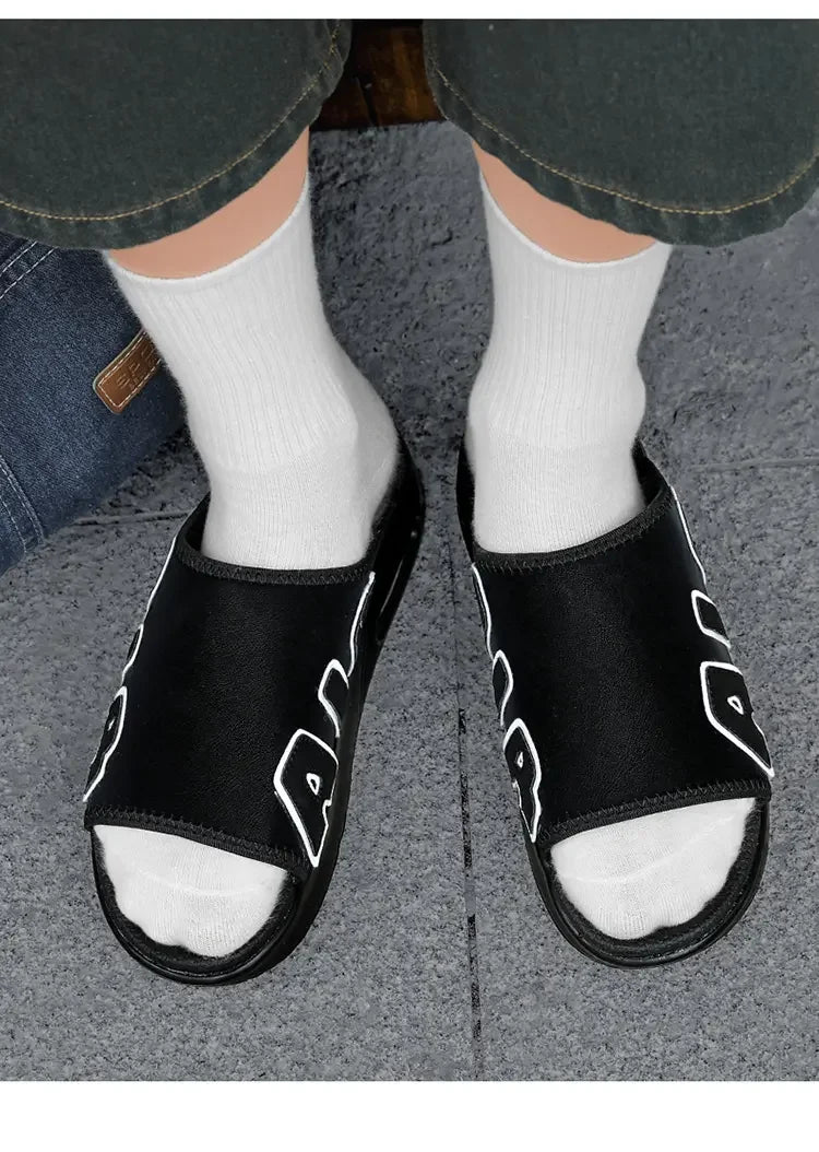 Man‘s Sandals Thick Sole Non-slip Fashion Trend Sports Slippers for Men Outdoor Footwear Size 39-46 Suitable Summer Beach