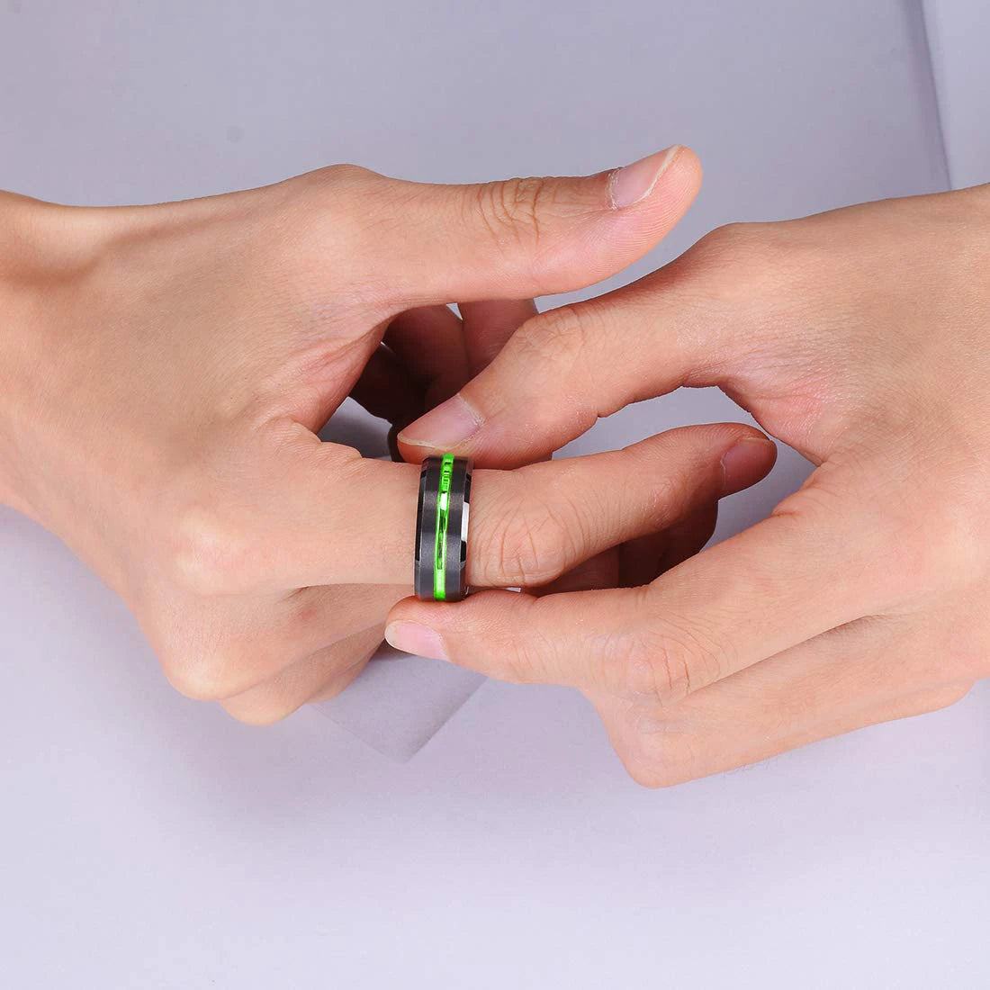 Fashion 8mm Green Color Titanium Stainless Steel Rings for Men Women Black Brushed Men Promise Rings Wedding Party Jewelry Gifts