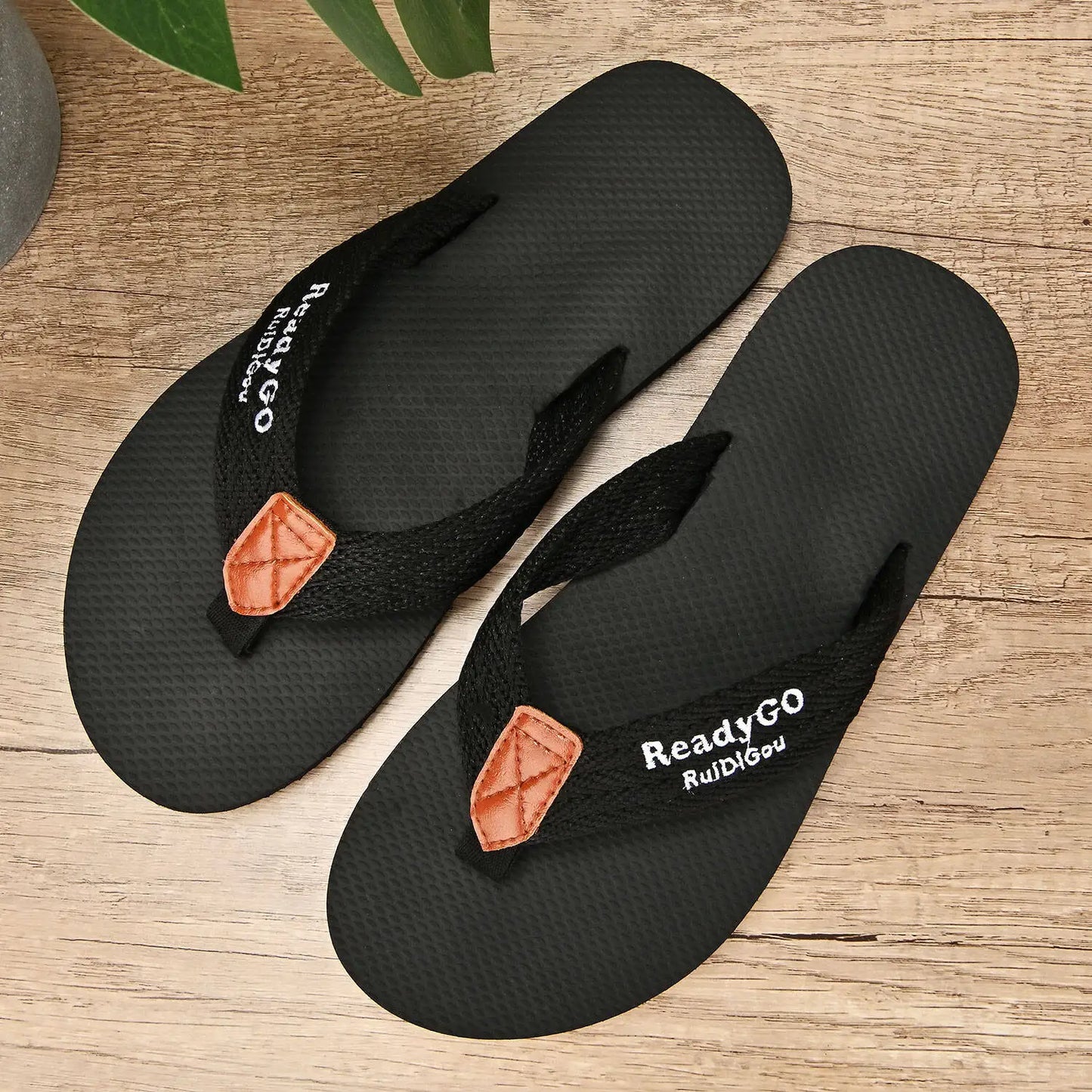 Men Slippers Breathable Soft Bottom Cloud Slides Men Flip flops Beach Shoes Male Suitable Indoor and Outdoor plus size 40-52