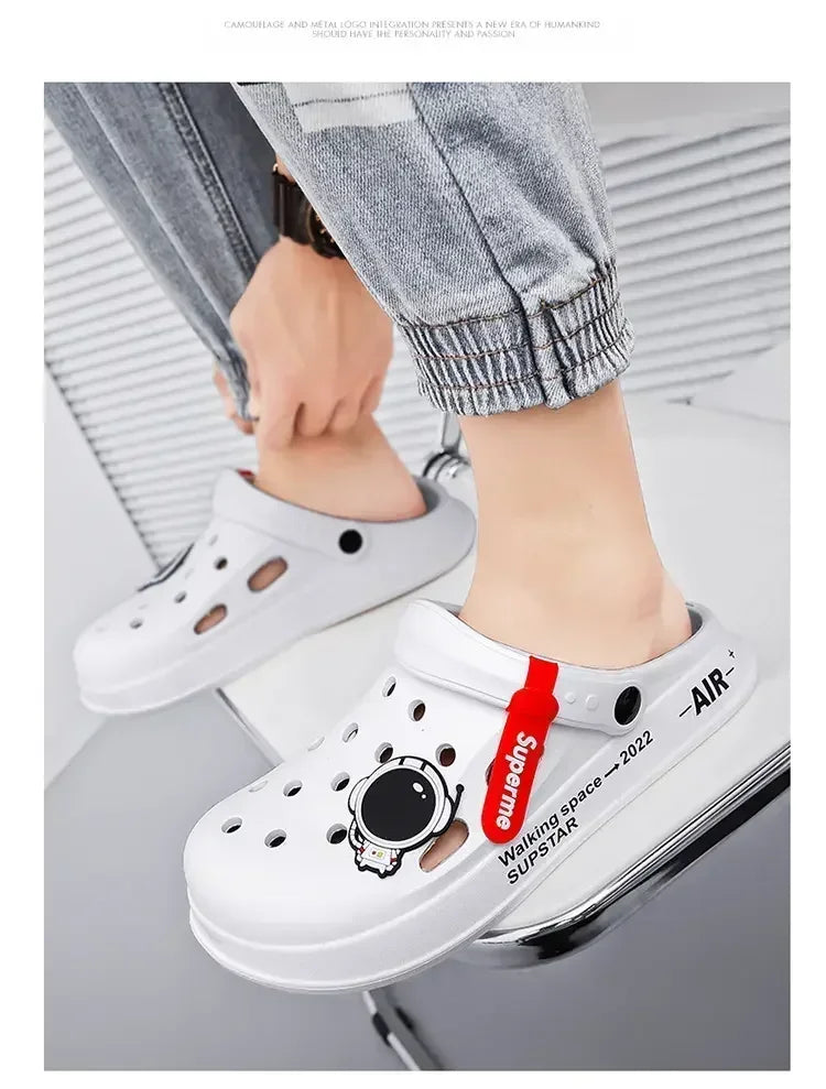 Water Shoes Sandals For Men Black White Men Women Sandals Breathable Home Slippers Outdoor Fashion Garden Clogs Couple Shoes