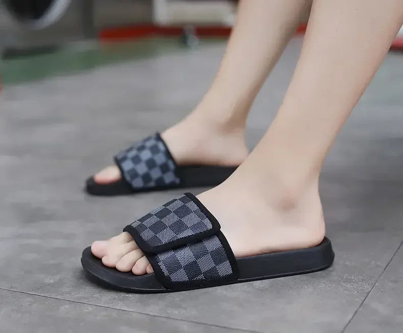 Slippers for Men To Wear Outside in Summer Men's Non-slip and Anti-odor Comfortable Soft Flip-flops Outdoor Trendy Sandals