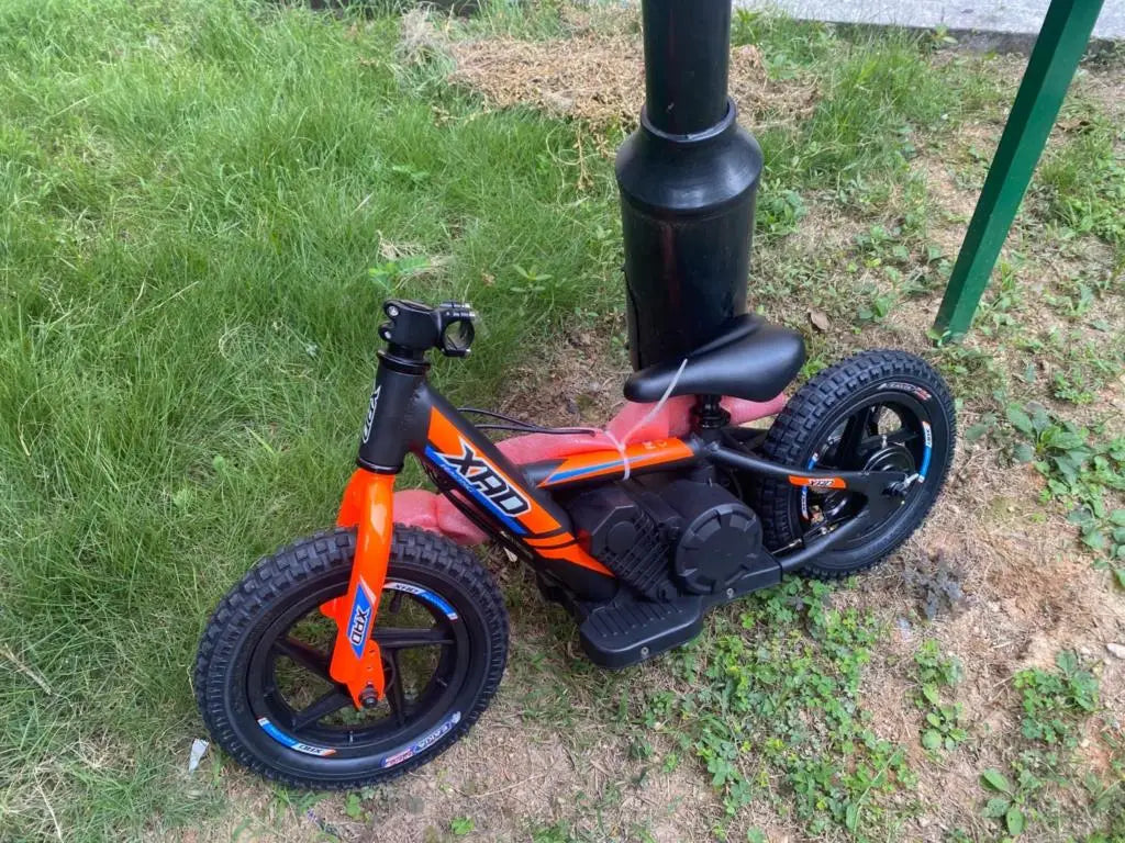 12-inch Children's Electric Bicycle Outdoor Off-road Portable Shock-absorbing Scooter