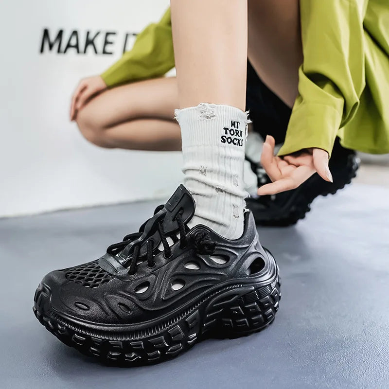 Sandals for Men Outdoor Non-slip Tire Sole Hole Shoes Hollow Breathable Men's Sandals Beach Lightweight Platform Sneakers Men