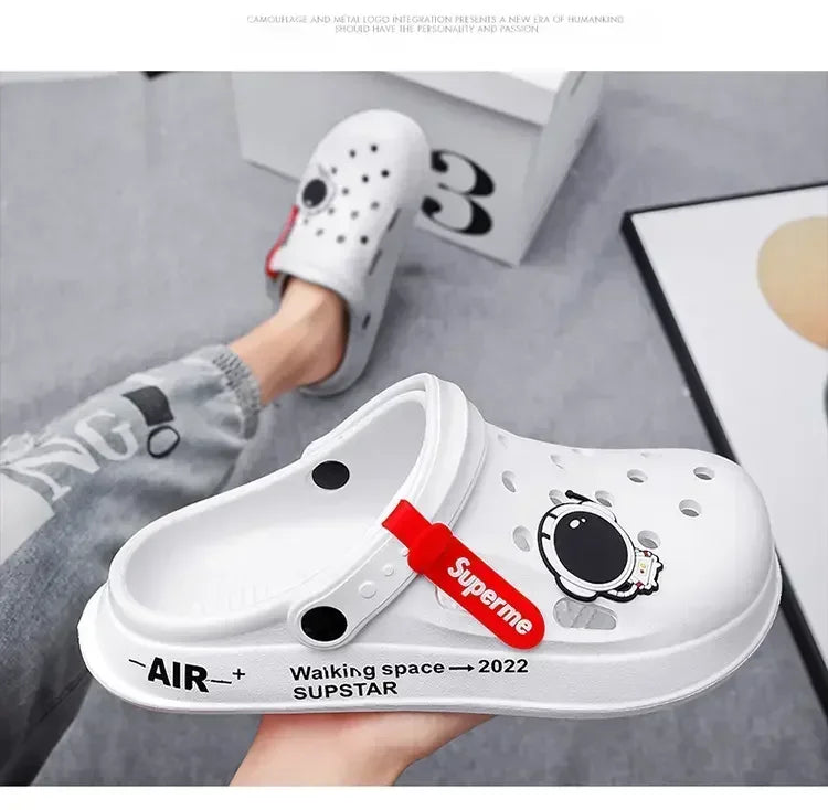 Water Shoes Sandals For Men Black White Men Women Sandals Breathable Home Slippers Outdoor Fashion Garden Clogs Couple Shoes