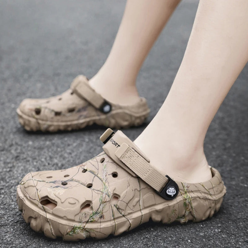 2025 Summer Men's Sandals Home Garden Shoes Lightweight Platform Male Slippers Soft Bottom Flip Flop Sandals Hot Outdoor Sandals