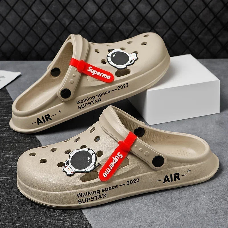 Water Shoes Sandals For Men Black White Men Women Sandals Breathable Home Slippers Outdoor Fashion Garden Clogs Couple Shoes