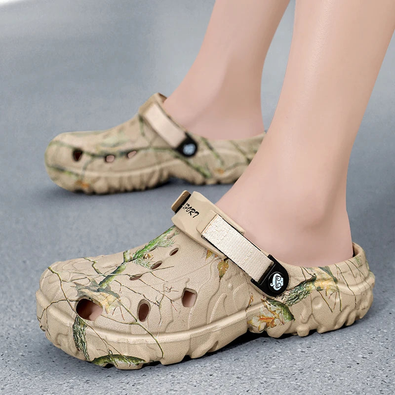 Flat Sandals Men Shoes 2025 Slippers Men Garden Platform Sandals Man Summer Sandals Male Sneakers Outdoor Flip Flops Home Clogs