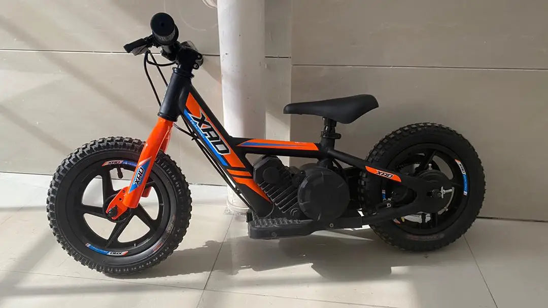 12-inch Children's Electric Bicycle Outdoor Off-road Portable Shock-absorbing Scooter