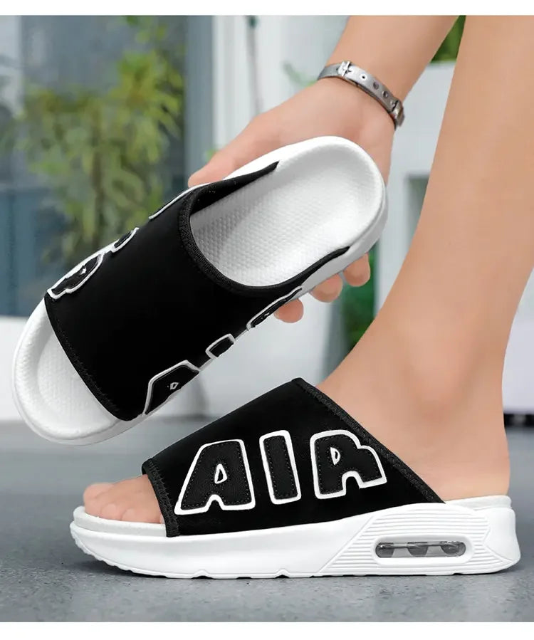 Man‘s Sandals Thick Sole Non-slip Fashion Trend Sports Slippers for Men Outdoor Footwear Size 39-46 Suitable Summer Beach