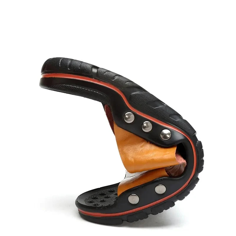 Summer Slippers New Men Sandals Soft Outdoor Slides High Quality Genuine Leather Comfortable Beach Sandals Outdoor Men Shoes