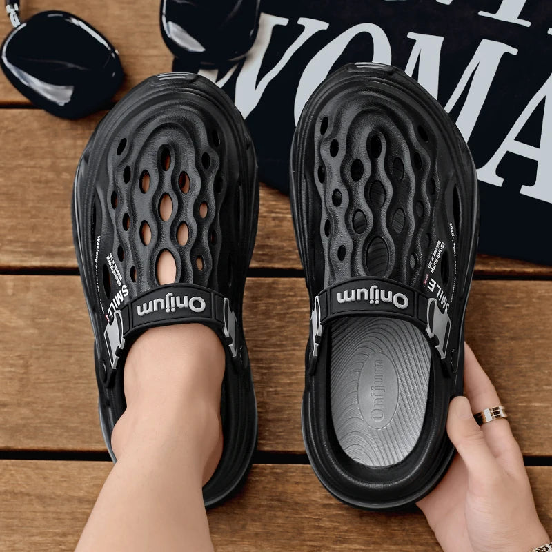 Fashion Men's Outdoor Sandals Slippers Beach Comfortable Clogs Soft Slides New Men Casual Shoes Garden Shoes Male Beach Slippers
