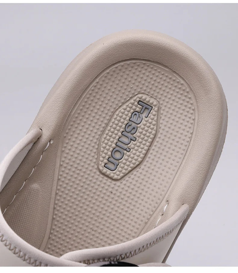 Men's Slippers 2025 Summer Breathable Outdoor Beach Sandals Non Slip Flip Flops New Flat Slippers High Quality Men's Shoes