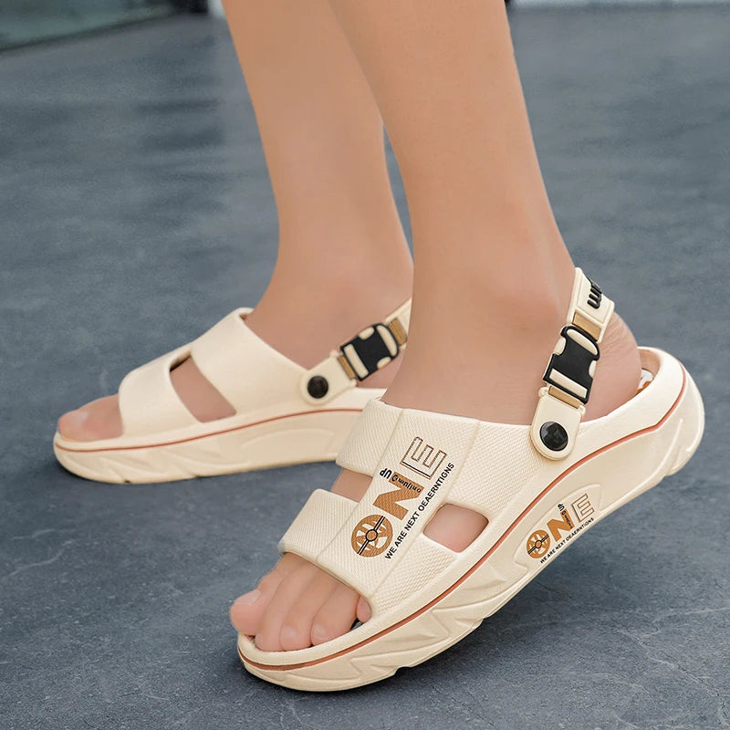 Fashion Men's Slippers Outdoor Sandals Beach Comfortable Soft Slides Clogs Casual Garden Shoes Men Women Indoor Home Slippers