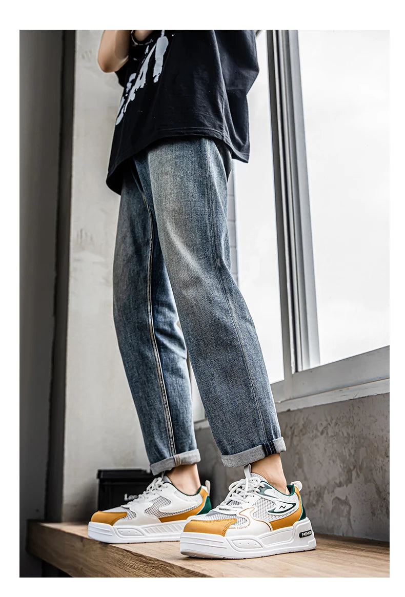 Men's Sneakers for Spring and Summer Are Breathable Fashionable Low-top Round-toe Lace-up and Color-blocked Sports Shoes