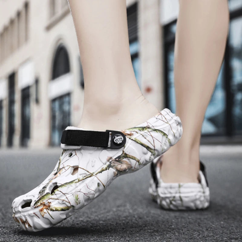2025 Summer Men's Sandals Home Garden Shoes Lightweight Platform Male Slippers Soft Bottom Flip Flop Sandals Hot Outdoor Sandals