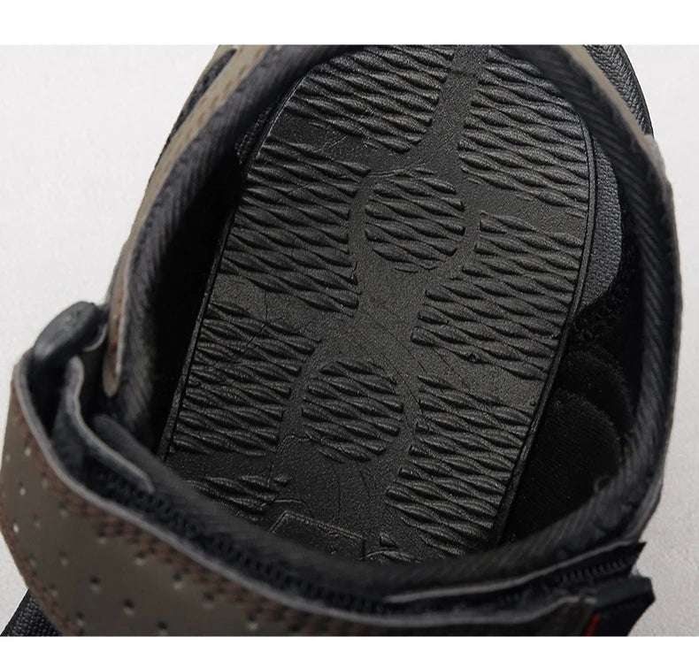 Brand Classic Mens Sandals Summer Genuine Leather Sandals Men Outdoor Casual Lightweight Sandal Fashion Men Sneakers Size 39-47