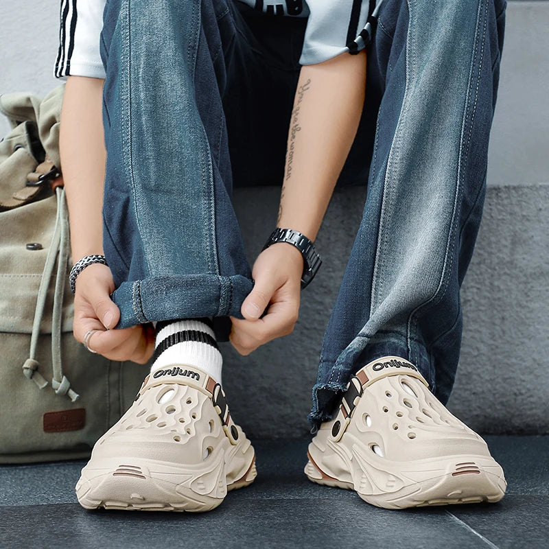 Fashion Men's Outdoor Sandals Slippers Beach Comfortable Clogs Soft Slides New Men Casual Shoes Garden Shoes Male Beach Slippers