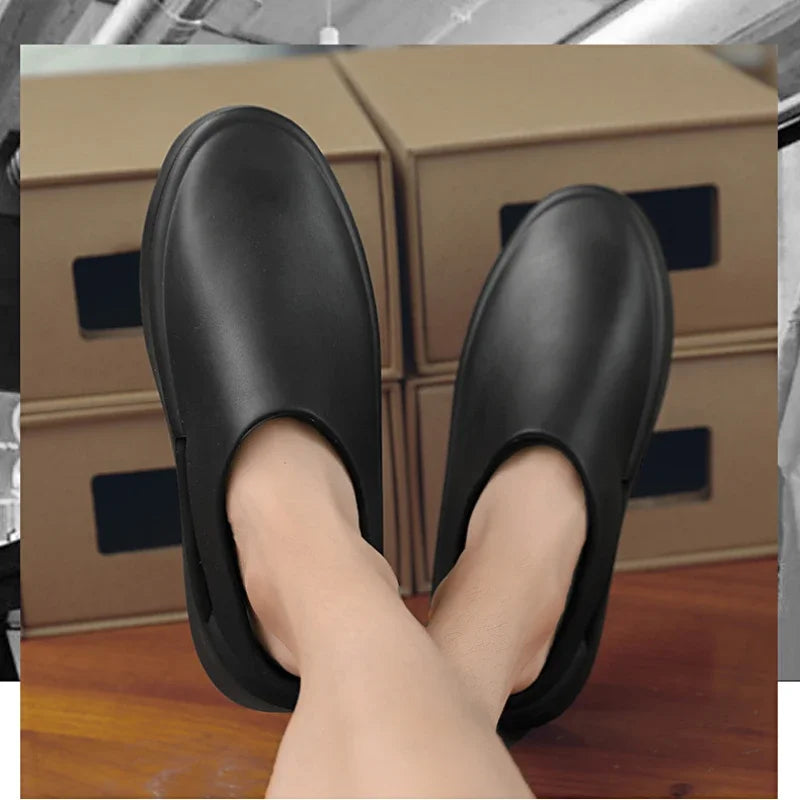 Comfortable Slippers for Men Women Stylish Summer Beach Slides Couples Hollow Out Sandals Anti-Slip Bathroom Slippers