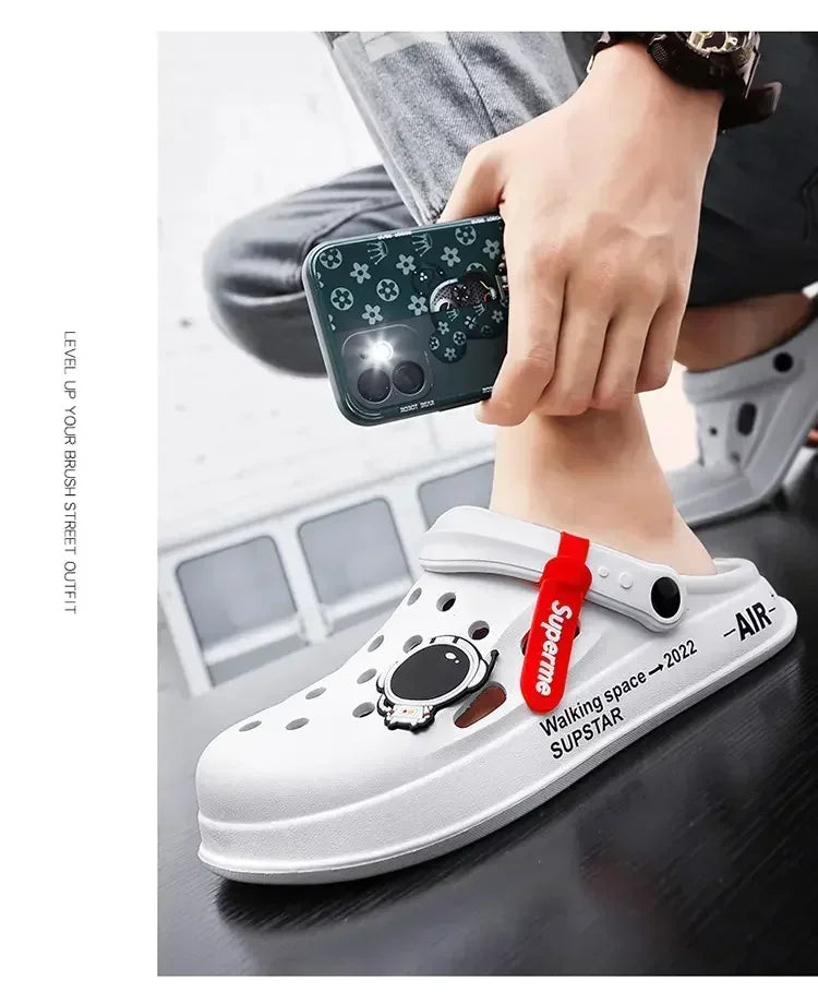 Water Shoes Sandals For Men Black White Men Women Sandals Breathable Home Slippers Outdoor Fashion Garden Clogs Couple Shoes