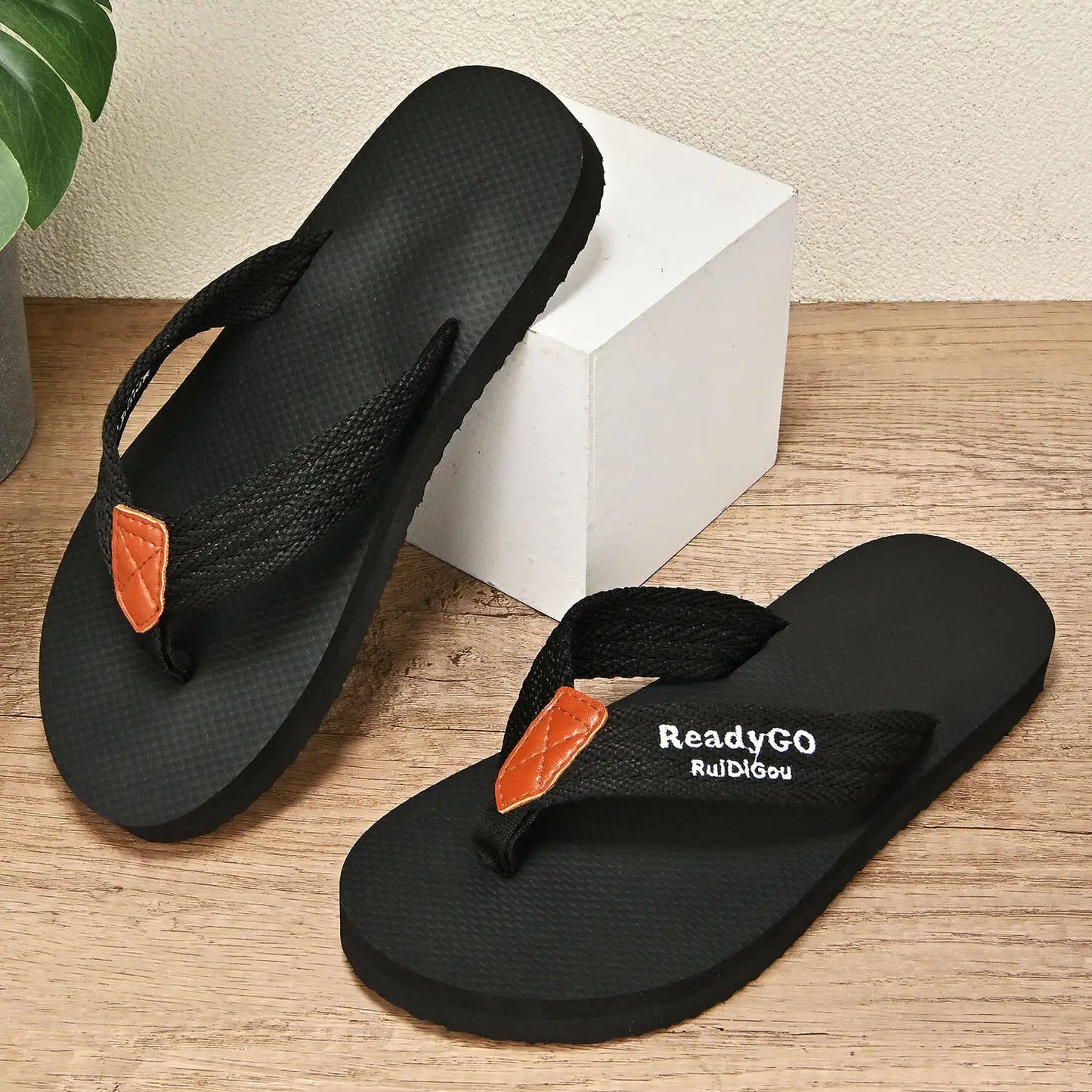 Men Slippers Breathable Soft Bottom Cloud Slides Men Flip flops Beach Shoes Male Suitable Indoor and Outdoor plus size 40-52