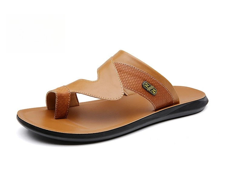 Men Sandals 2025 Summer New Non Slip Breathable Lightweight Soft Sole Beach Shoes Comfortable Fashion Clip Toe Slip on Slippers