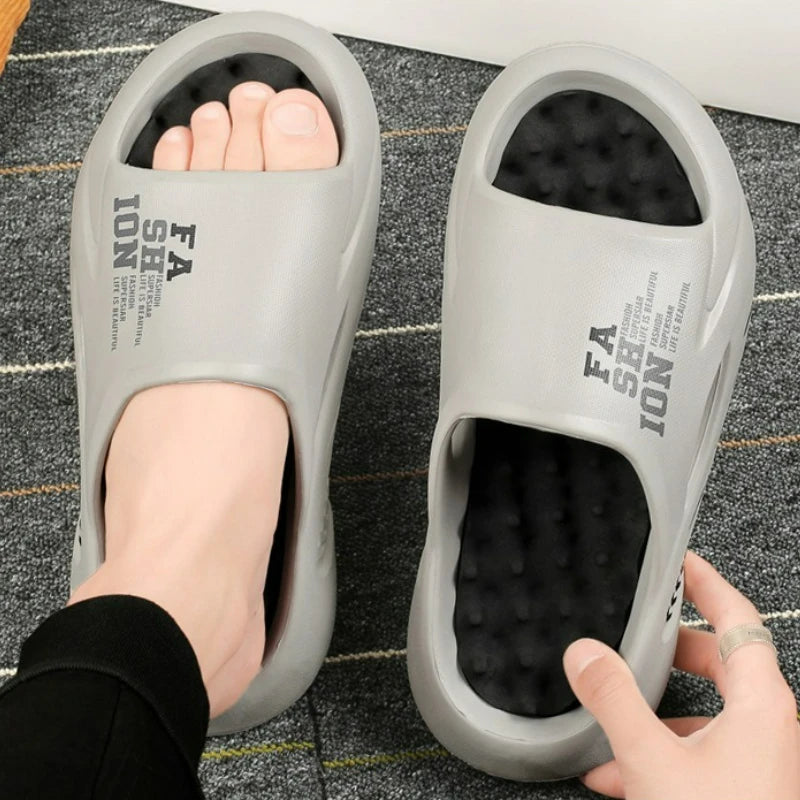 Summer Men's Slippers Massage Slippers EVA Lightweight Beach Casual Shoes Indoor Soft Sole Slippers Platform Outdoor Men Sandals