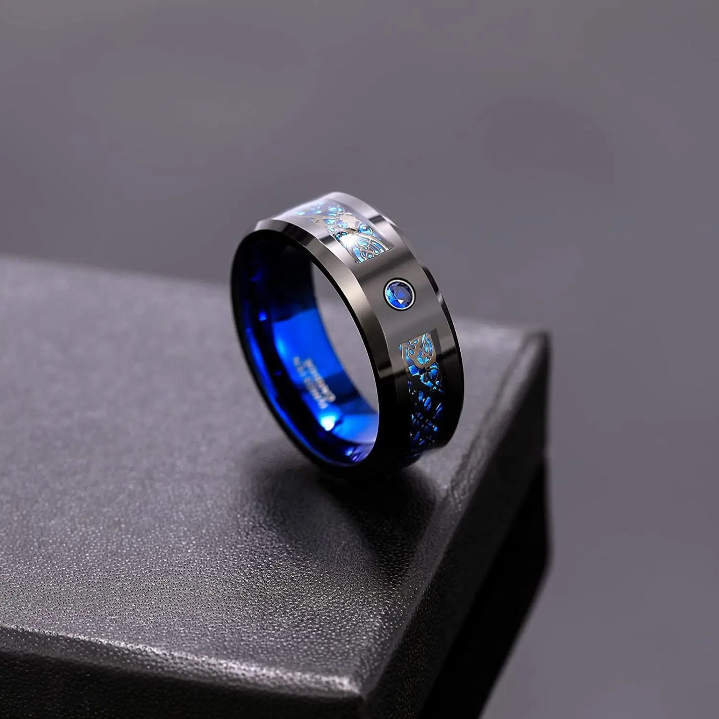 Fashion 8mm Green Color Titanium Stainless Steel Rings for Men Women Black Brushed Men Promise Rings Wedding Party Jewelry Gifts