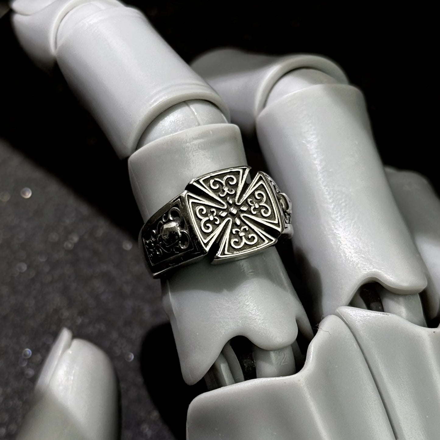 Retro Croix de Guerre Rose Pattern Adjustable Open Ring For Men Silver-plated Copper Punk Gothic Edgy Jewelry Accessories Gift