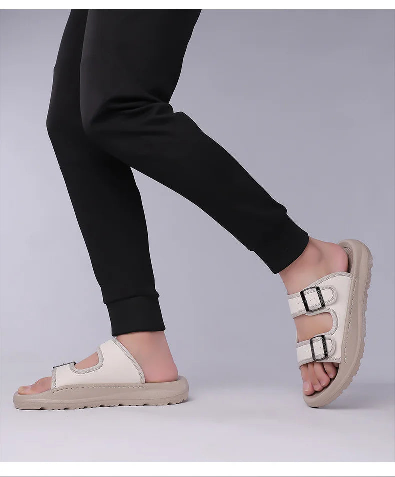 Men's Slippers 2025 Summer Breathable Outdoor Beach Sandals Non Slip Flip Flops New Flat Slippers High Quality Men's Shoes