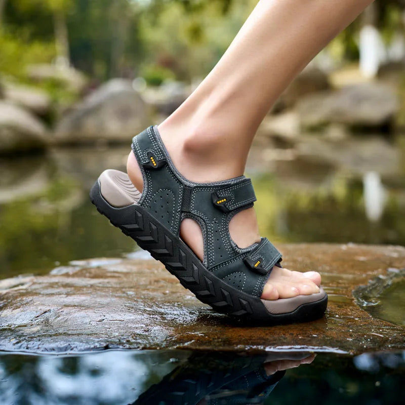 Men's Outdoor Genuine Leather Sandals High-quality Summer Non-slip Beach Sandals Fashion Breathable Walking Soft Bottom Sneakers
