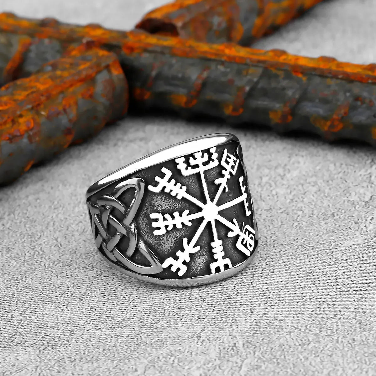 Vintage Stainless Steel Viking Amulet Ring Norse Compass Runes Men and Women Rings Teens Multi Style Jewelry Boyfriend Gift