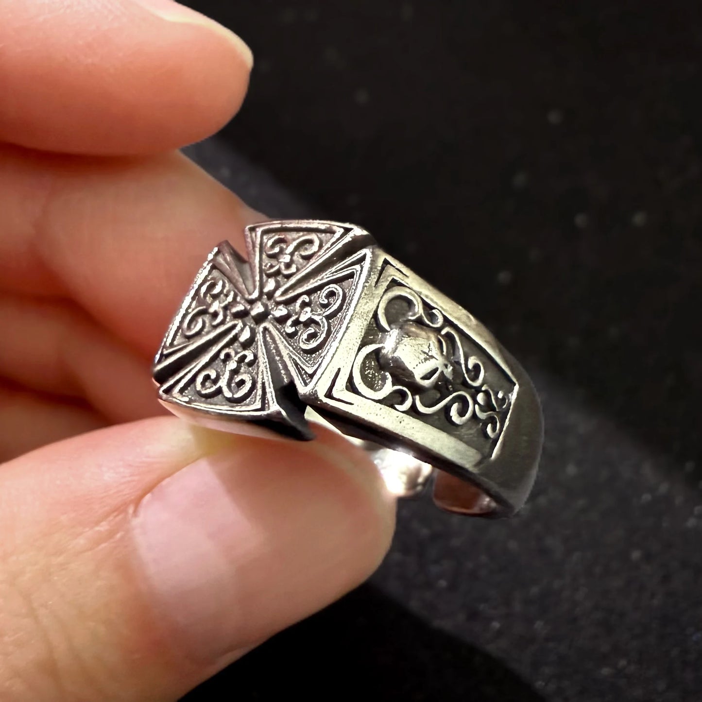 Retro Croix de Guerre Rose Pattern Adjustable Open Ring For Men Silver-plated Copper Punk Gothic Edgy Jewelry Accessories Gift