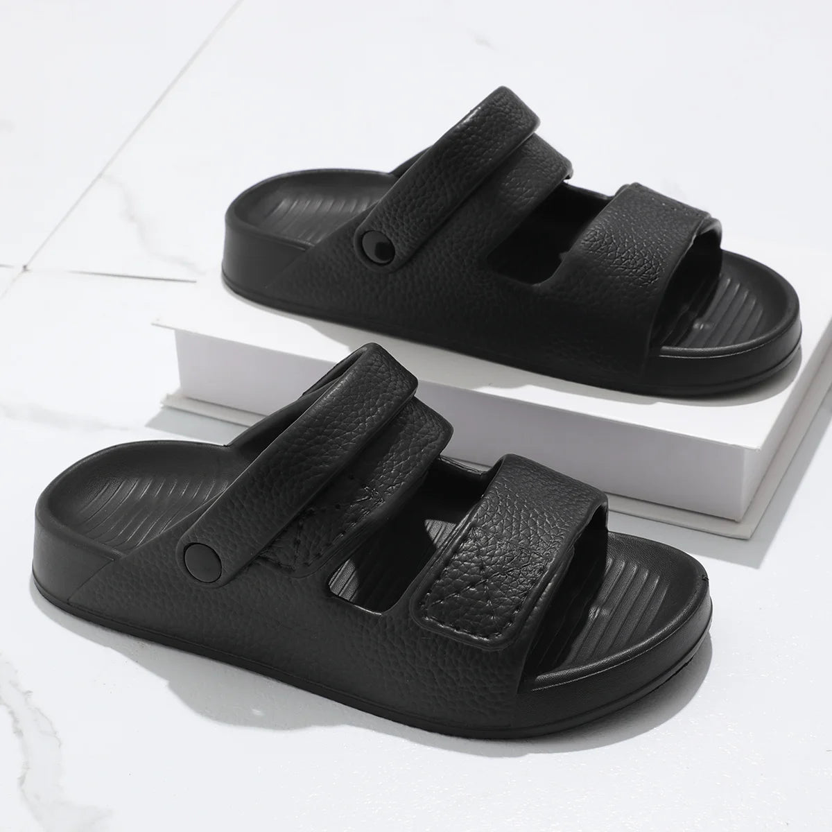 Summer Men Sandals New Non-slip Outdoor Sandals Comfortable Soft Bottom Indoor Slippers
