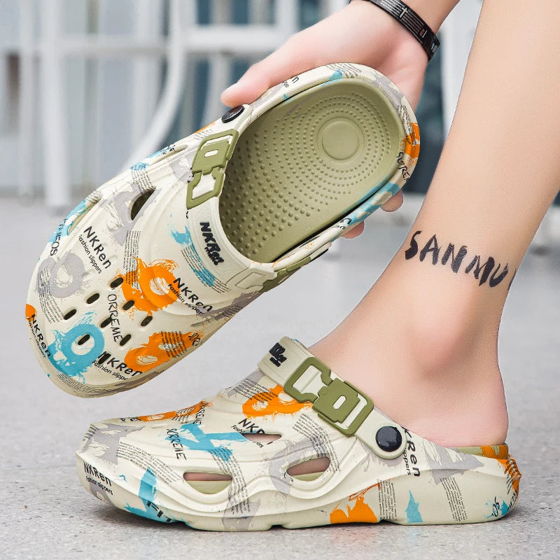 2025 New Men's Clogs Slippers Home Platform Sandals Summer Outdoor Beach Water Shoes Non-slip Male Sneakers Lightweight Sandals