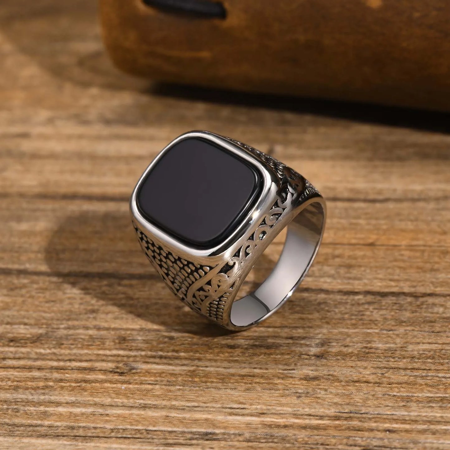 Punk Onyx Stone Signet Rings for Men, Stylish Waterproof Stainless Steel Black Stone Pinky Ring, New Rock Gifts for Him Jewelry