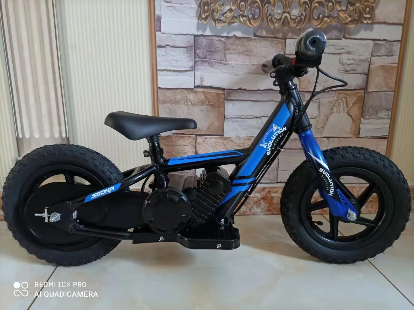 12-inch Children's Electric Bicycle Outdoor Off-road Portable Shock-absorbing Scooter