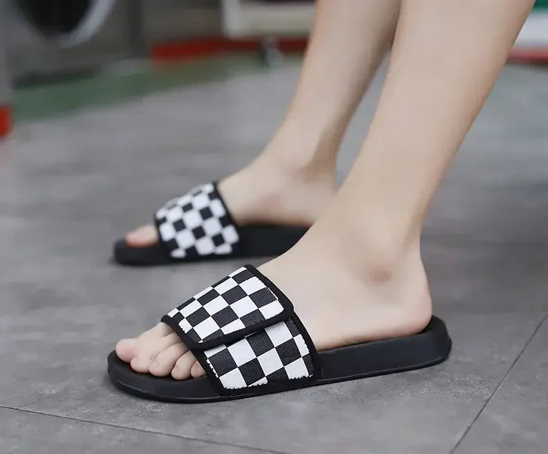 Slippers for Men To Wear Outside in Summer Men's Non-slip and Anti-odor Comfortable Soft Flip-flops Outdoor Trendy Sandals