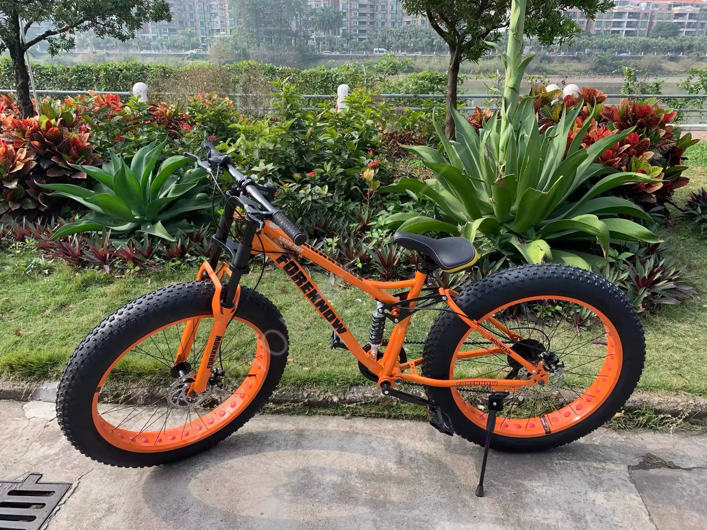 26 Inch 4.0 New Design 4.0 Fat Bike Snow Mountain Bike New Beach Cruiser Bike
