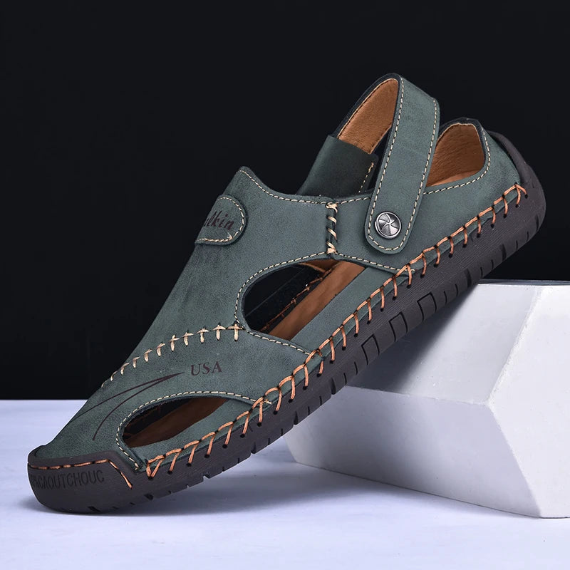 New Handmade Summer Sandals Men Breathable Leather Shoes Man Outdoor Men Sandals Antiskid Beach Sandals Hollow Shoes Fashion