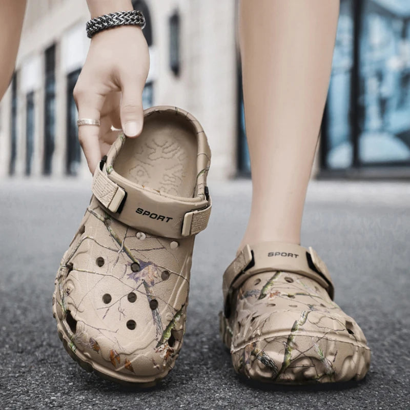 2025 Summer Men's Sandals Home Garden Shoes Lightweight Platform Male Slippers Soft Bottom Flip Flop Sandals Hot Outdoor Sandals