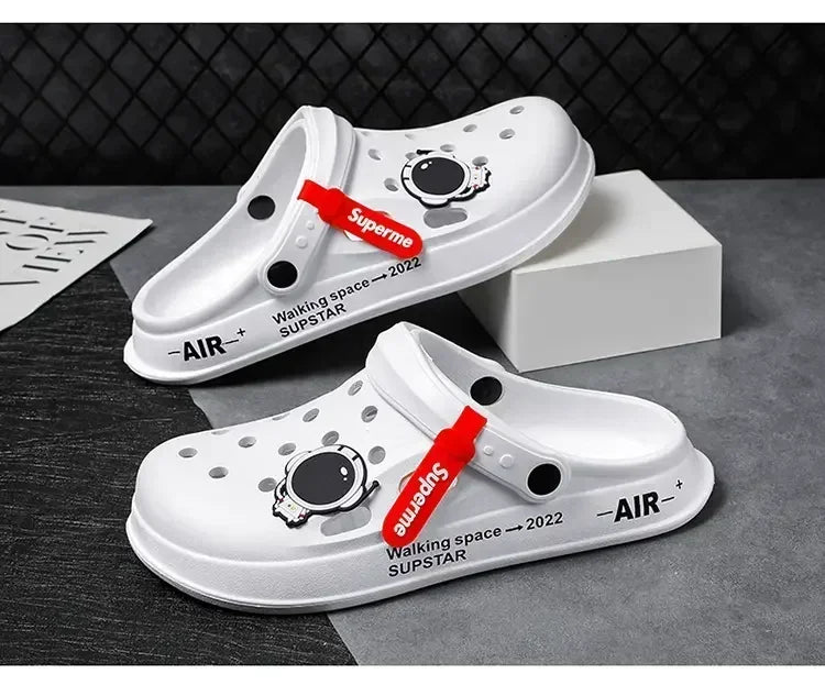 Water Shoes Sandals For Men Black White Men Women Sandals Breathable Home Slippers Outdoor Fashion Garden Clogs Couple Shoes