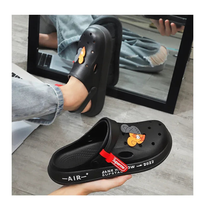 Summer Man Sandals Lightweight Home Beach Sandals Women Slippers Outdoor Quick Dry Flat Soft EVA Hole Shoes Women Clogs 2024
