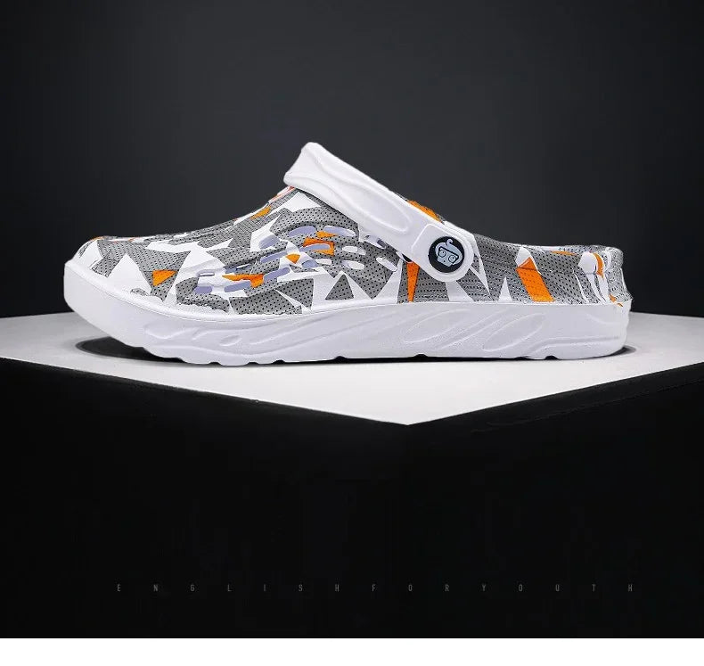 2024 New Fashion Sandals Men Clog Sandals Comfortable Breathable Zapatillas Hombre Beach Sandals Men Clogs Slippers Soft Bottom