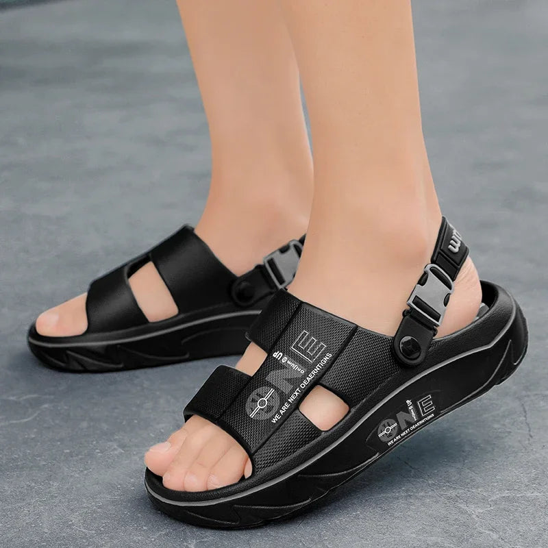 Fashion Men's Slippers Outdoor Sandals Beach Comfortable Soft Slides Clogs Casual Garden Shoes Men Women Indoor Home Slippers