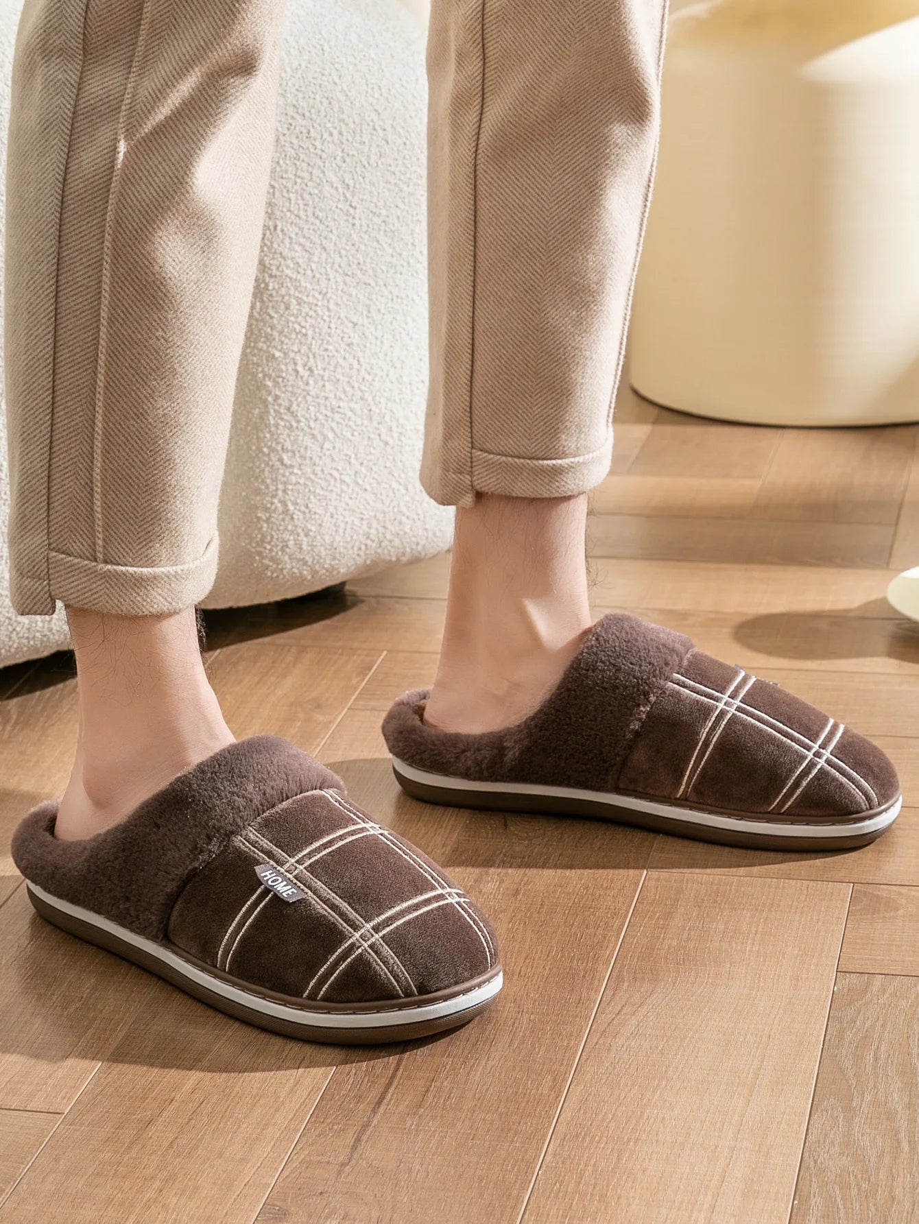 House slippers for men Plaid Warm Soft Comfortable Non Slip Living room Shoes Sturdy Sole Big Size 40-50 Home slippers
